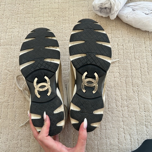 Authentic Chanel sneakers - Picture 10 of 14